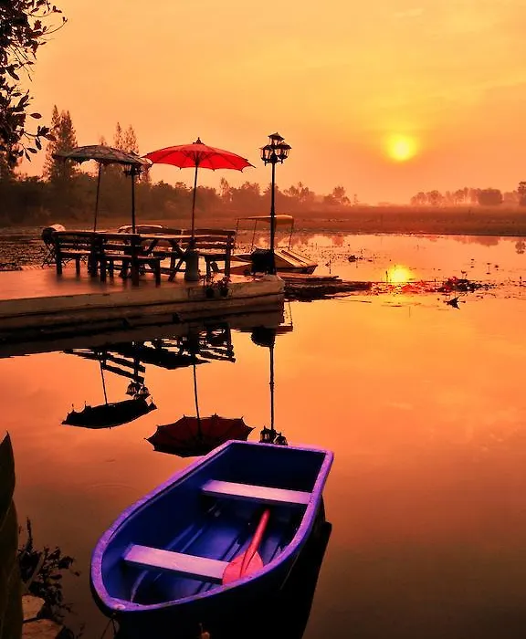 Golden Lake View Boutique Resort-1